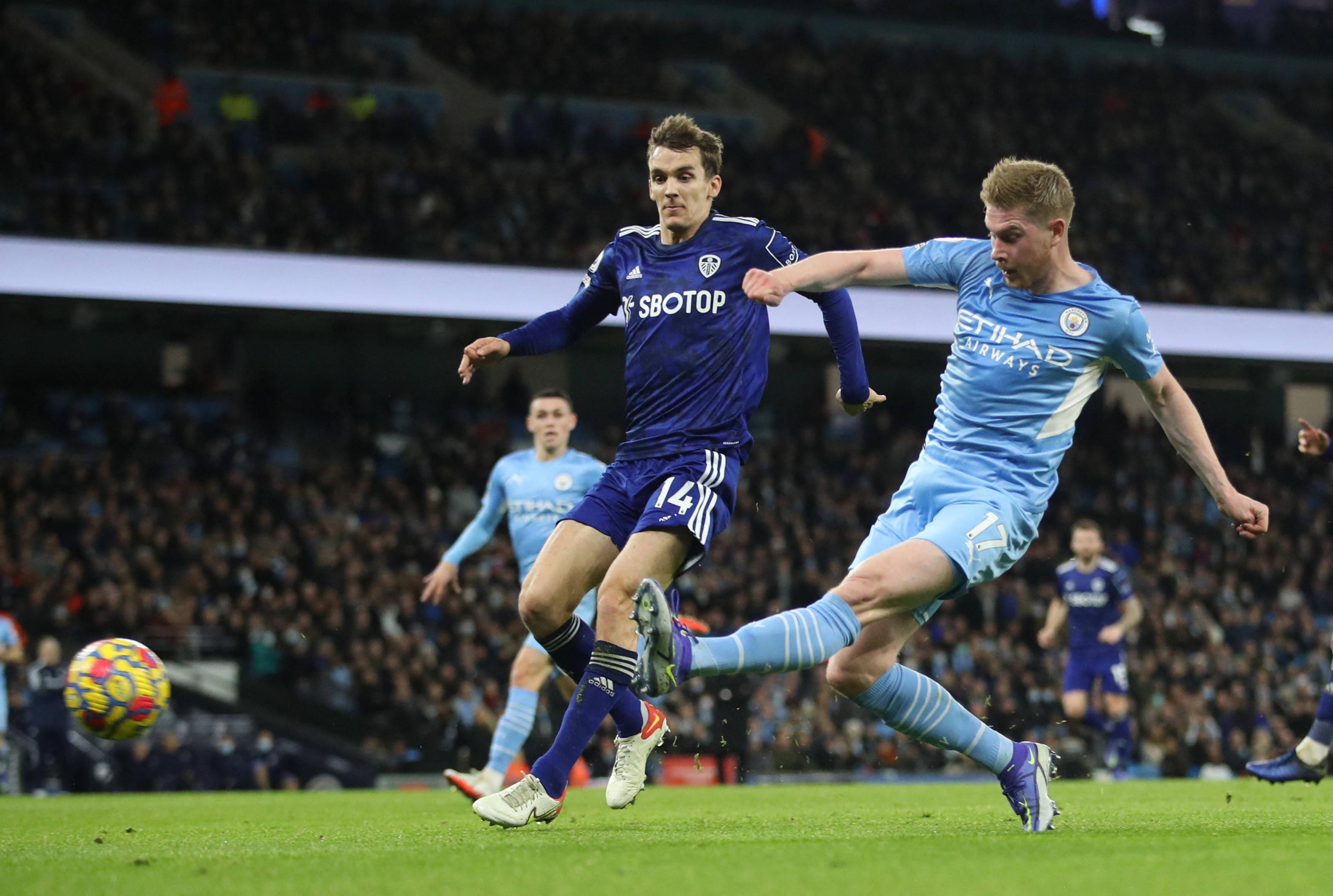 逐步缩小与 逐步缩小与